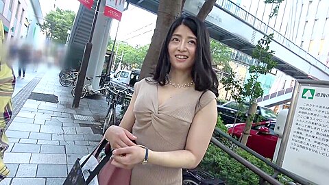 淫乱奥様は責められて悶絶しまくるドMビッチ妻ｗ